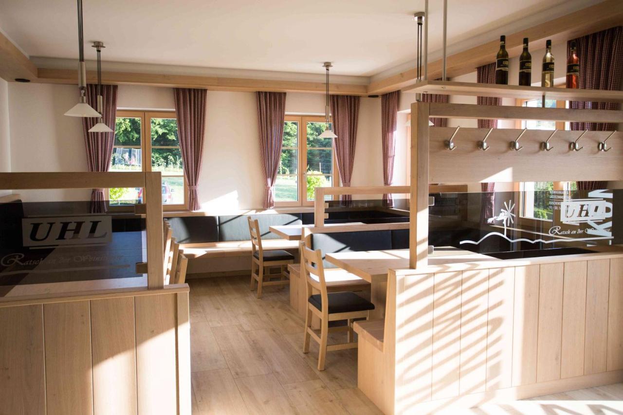 Weingut-Gaestezimmer Uhl Ratsch an der Weinstrasse Luaran gambar
