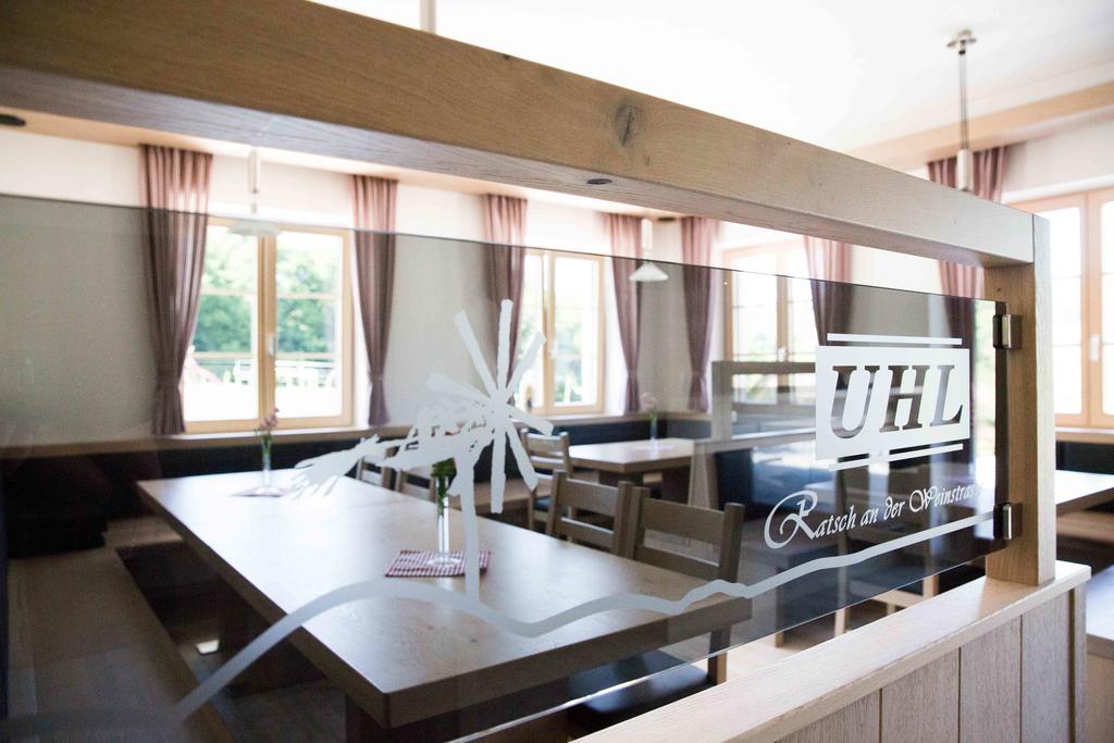 Weingut-Gaestezimmer Uhl Ratsch an der Weinstrasse Luaran gambar